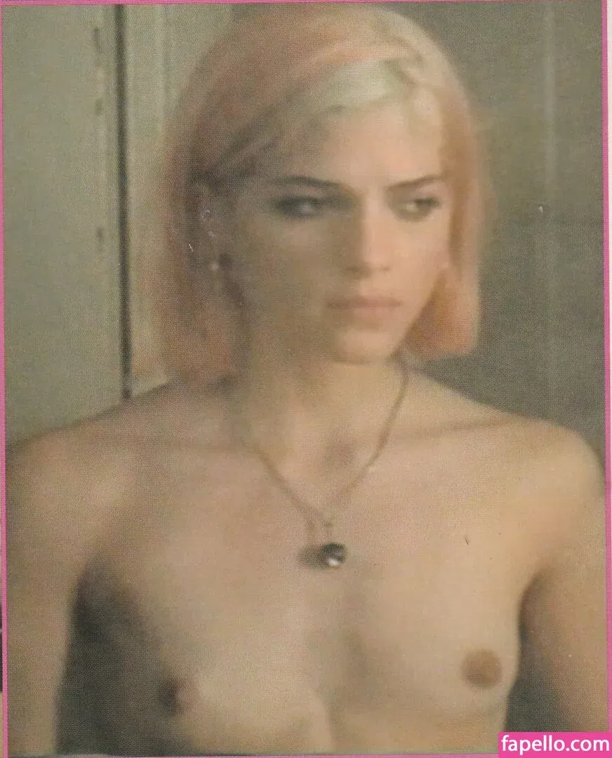 Selma Blair Onlyfans Photo Gallery 