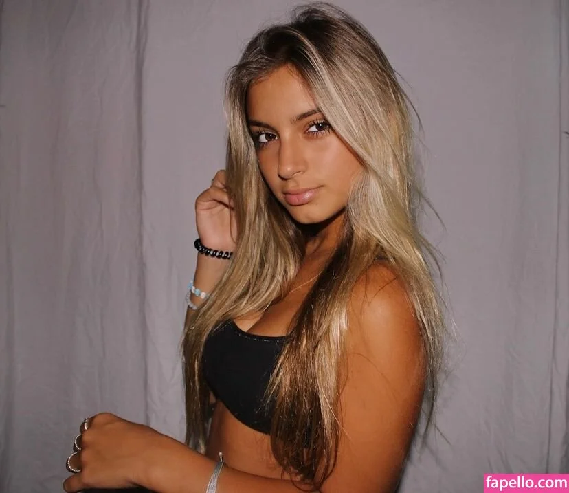 ellaagrantt Onlyfans Photo Gallery 