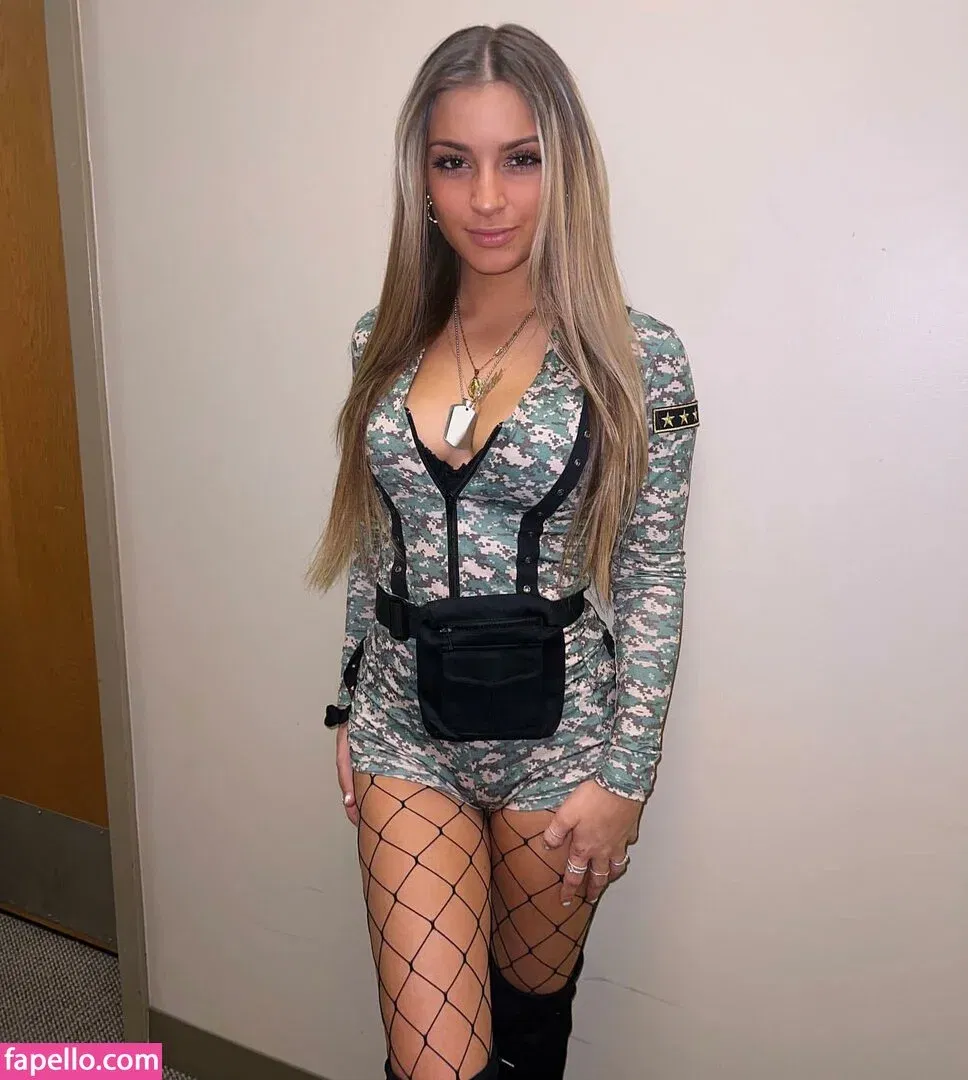 ellaagrantt Onlyfans Photo Gallery 