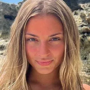 ellaagrantt Onlyfans Photo Gallery 