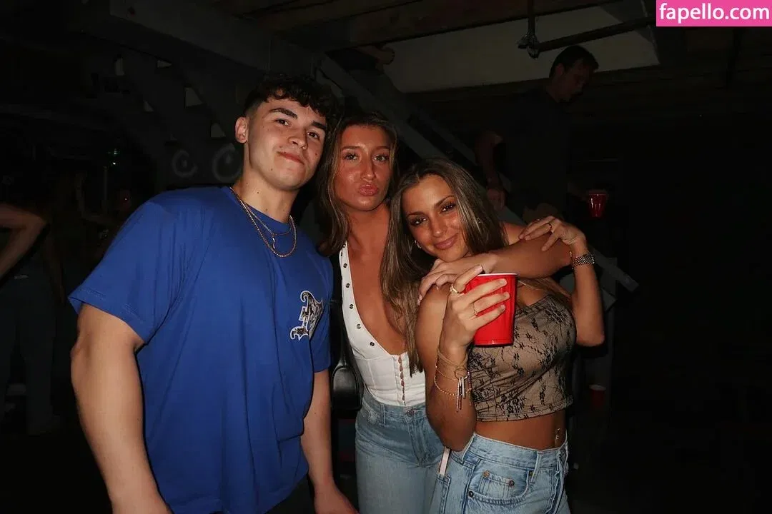 ellaagrantt Onlyfans Photo Gallery 