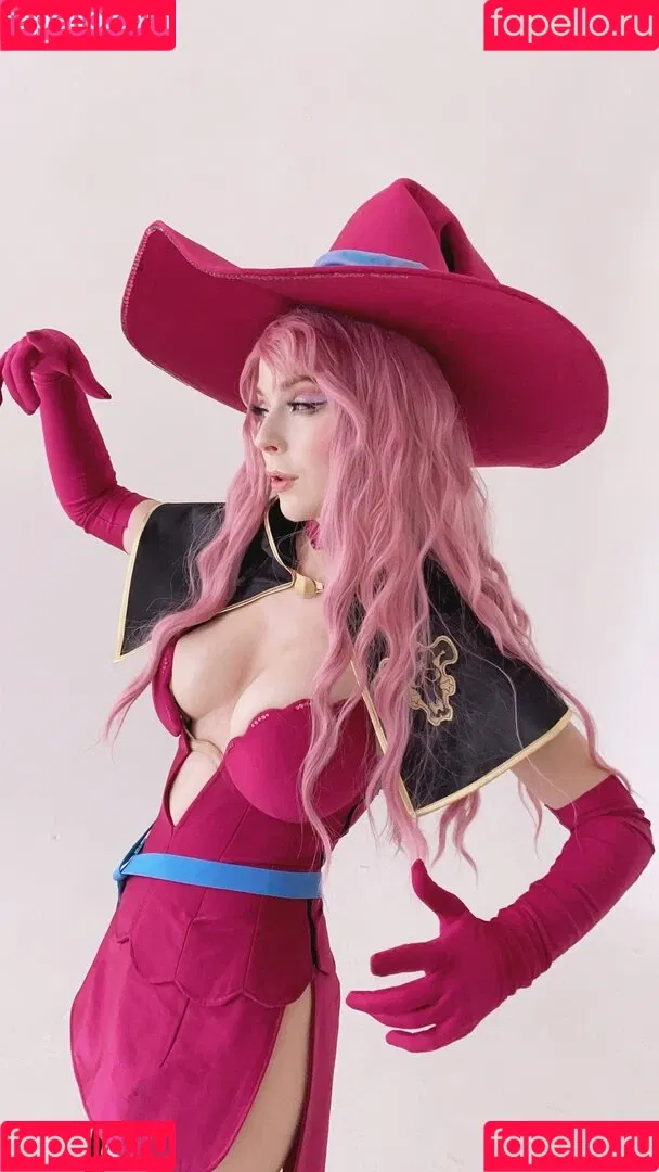Mayweda Cosplay Onlyfans Photo Gallery 