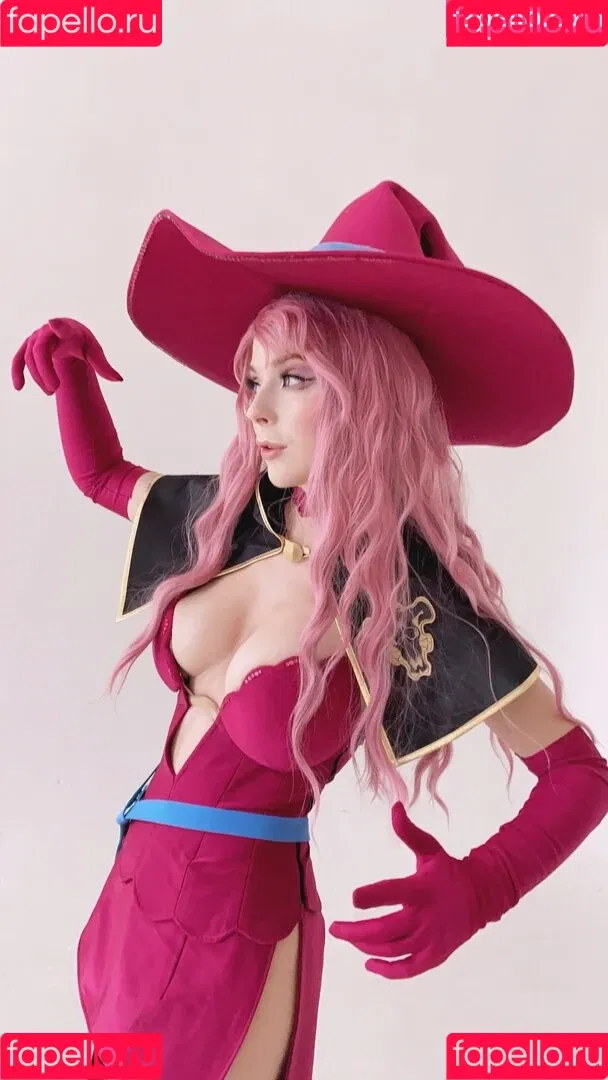 Mayweda Cosplay Onlyfans Photo Gallery 