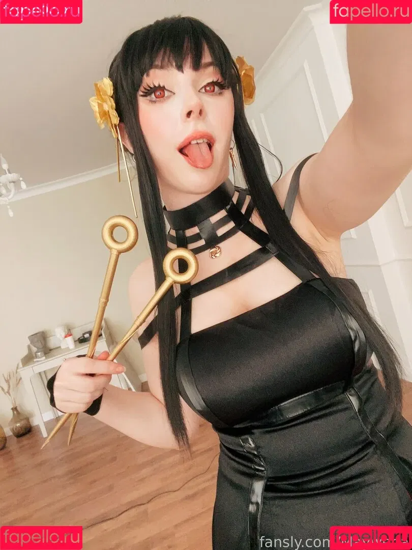 Mayweda Cosplay Onlyfans Photo Gallery 