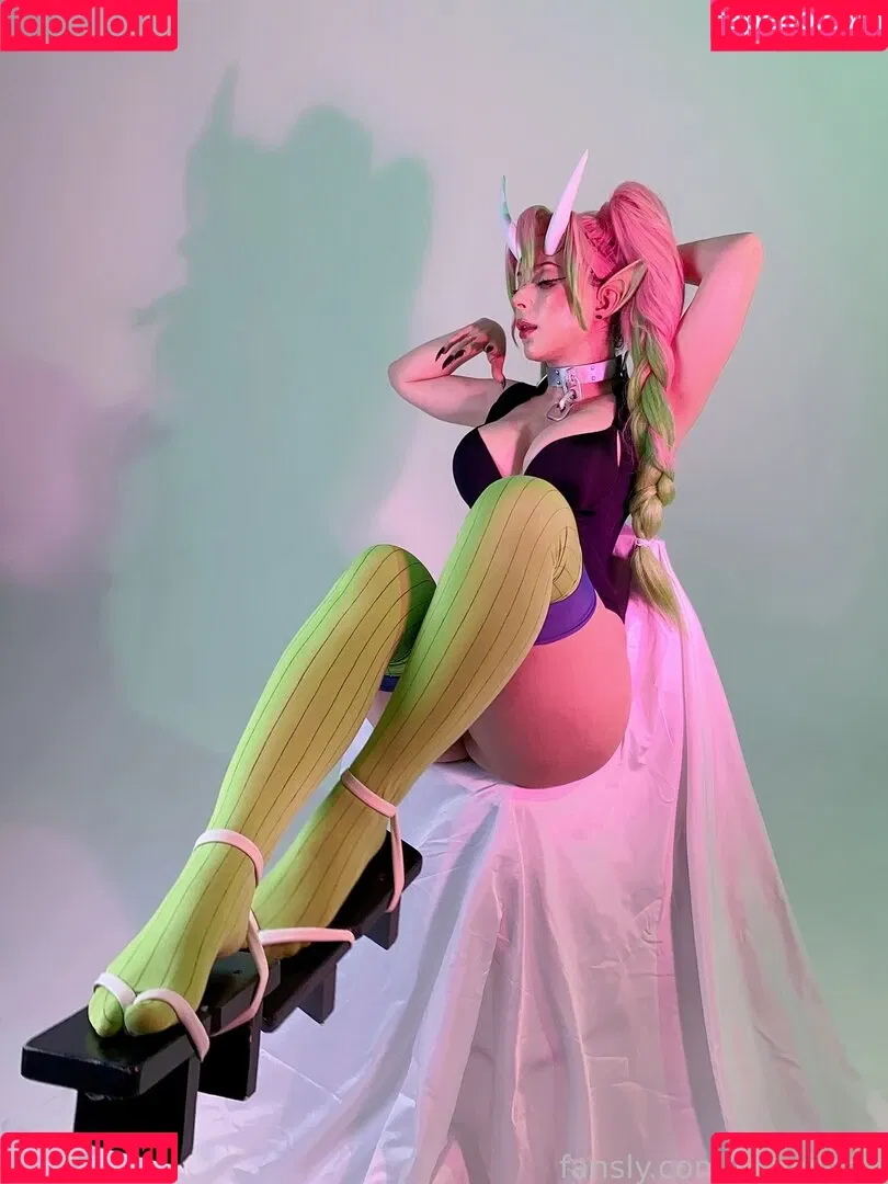 Mayweda Cosplay Onlyfans Photo Gallery 
