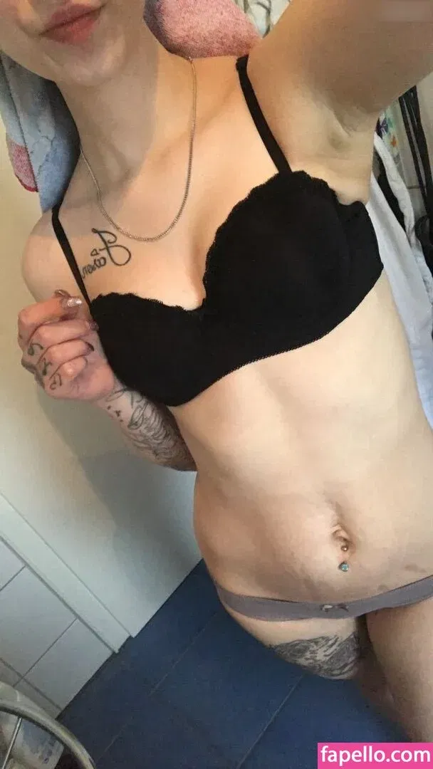 DirtyShirin97 Onlyfans Photo Gallery 