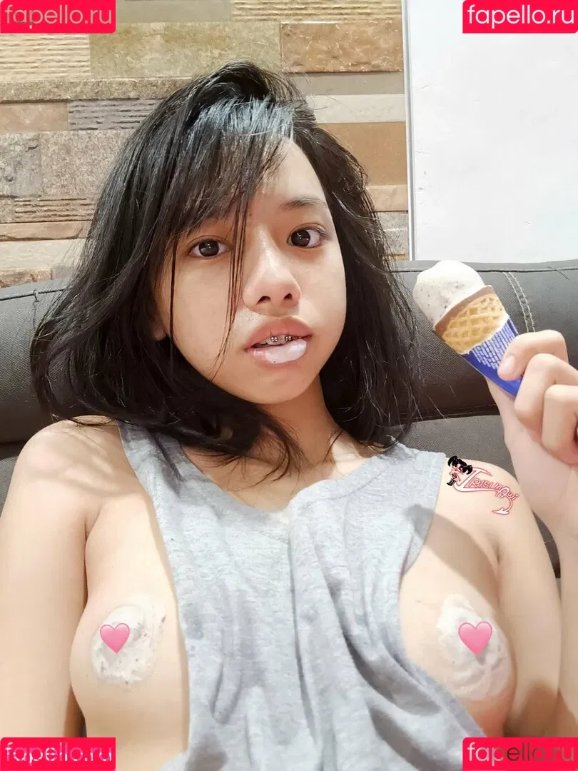 IrisiMawi Onlyfans Photo Gallery 