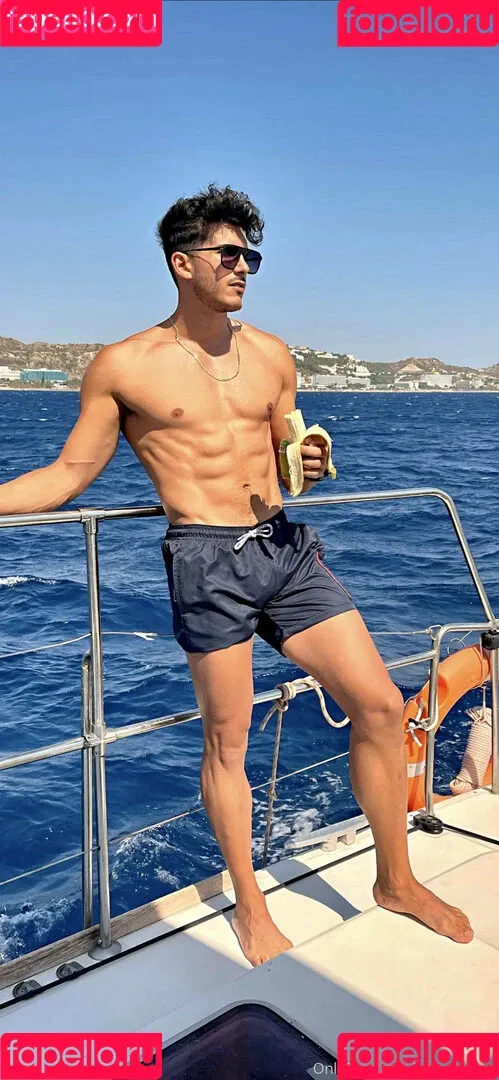 alexandrosr Onlyfans Photo Gallery 
