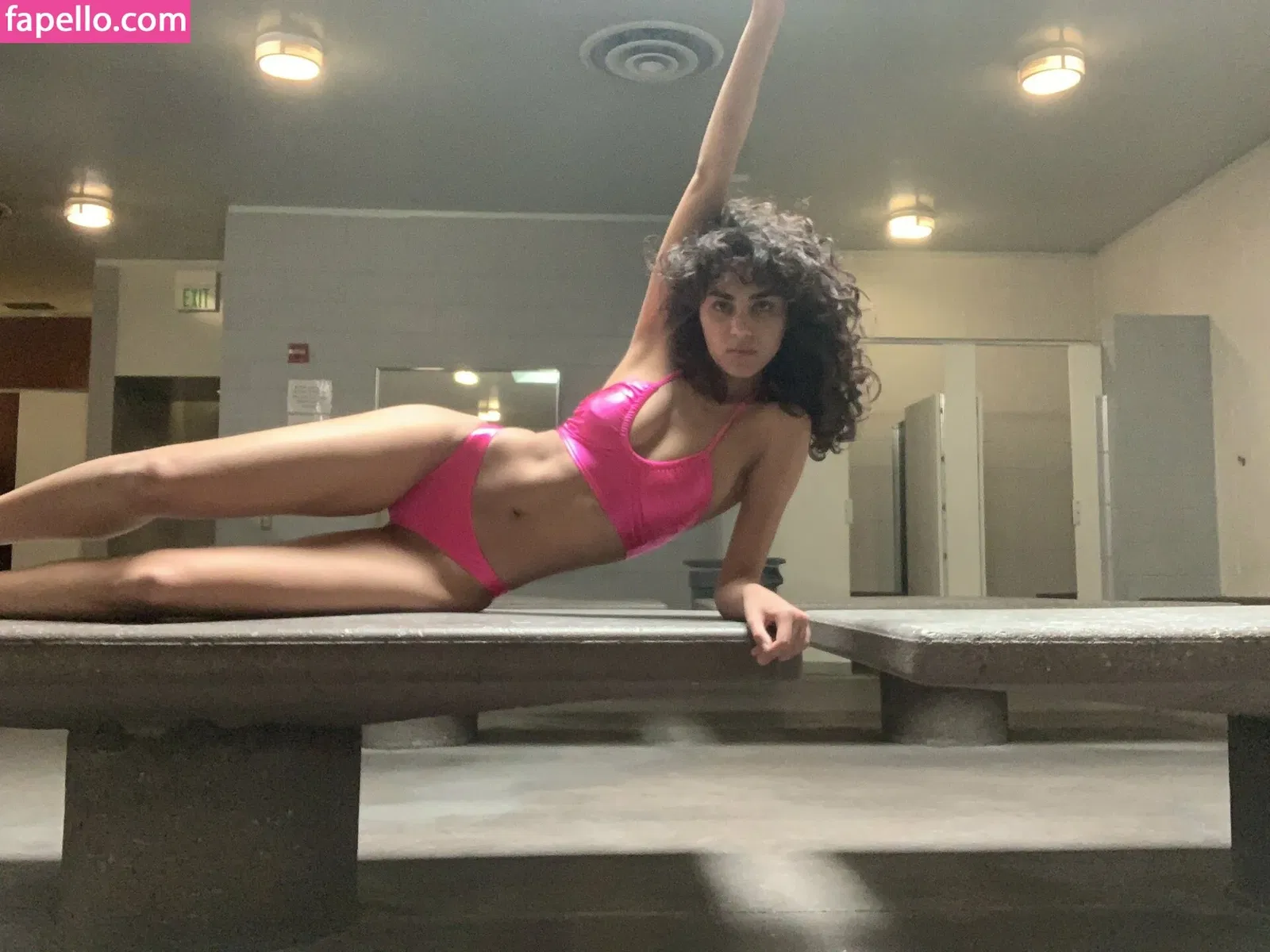 BimboUbermensch Onlyfans Photo Gallery 