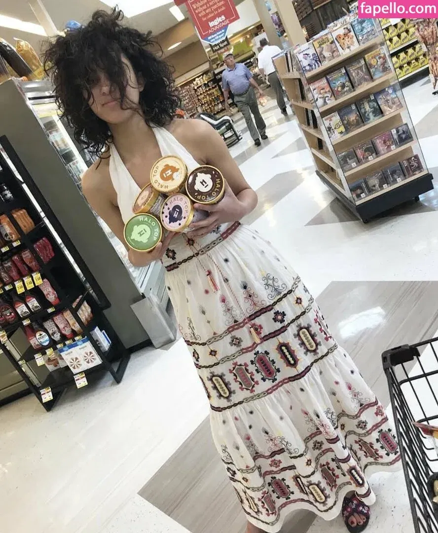 BimboUbermensch Onlyfans Photo Gallery 