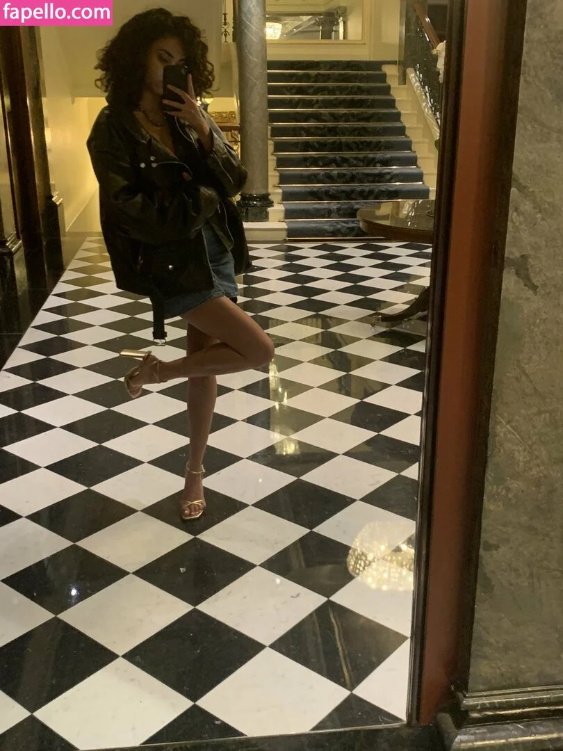 BimboUbermensch Onlyfans Photo Gallery 