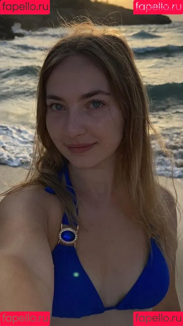 Christinexxe Onlyfans Photo Gallery 