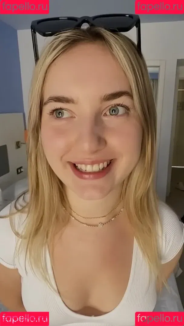 Christinexxe Onlyfans Photo Gallery 