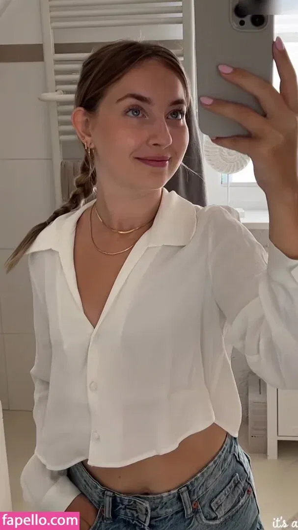 Christinexxe Onlyfans Photo Gallery 