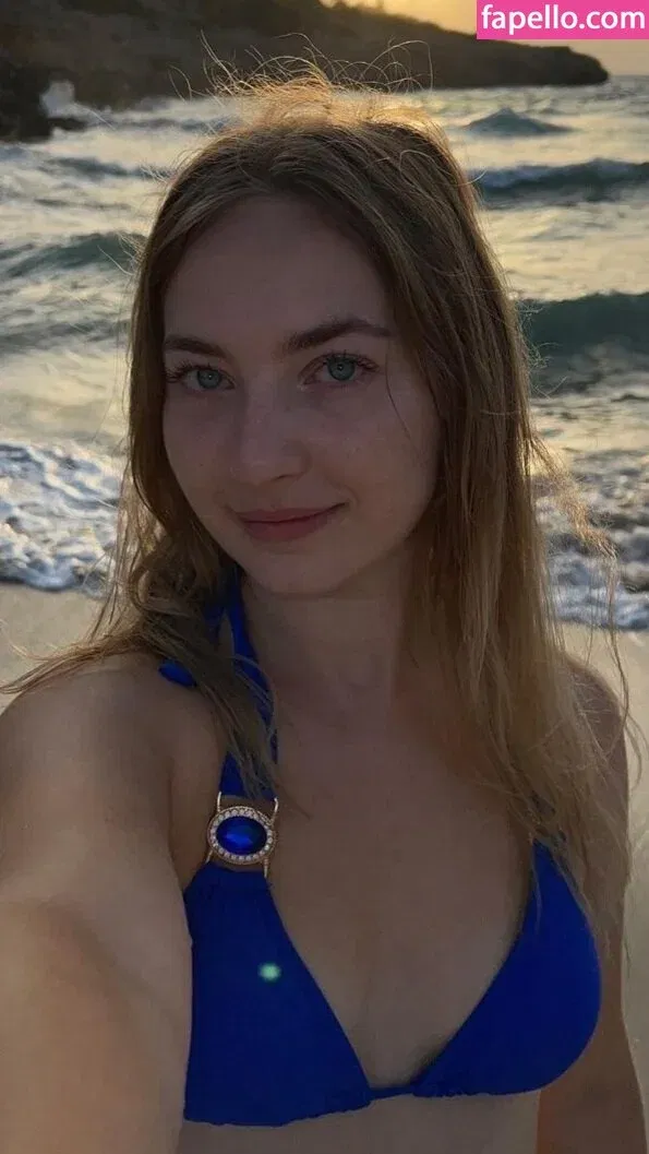 Christinexxe Onlyfans Photo Gallery 