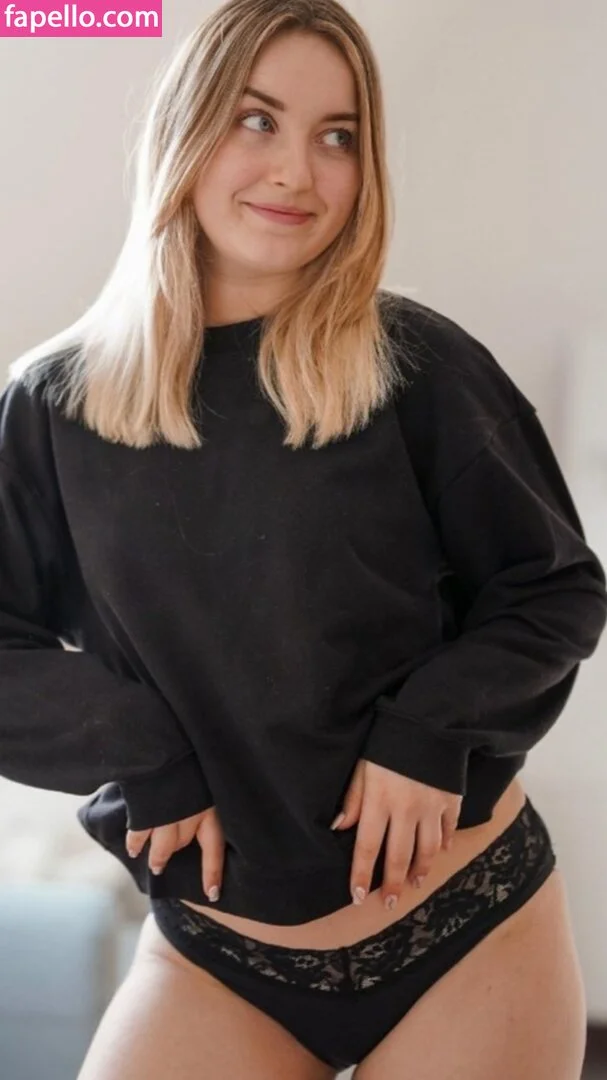 Christinexxe Onlyfans Photo Gallery 