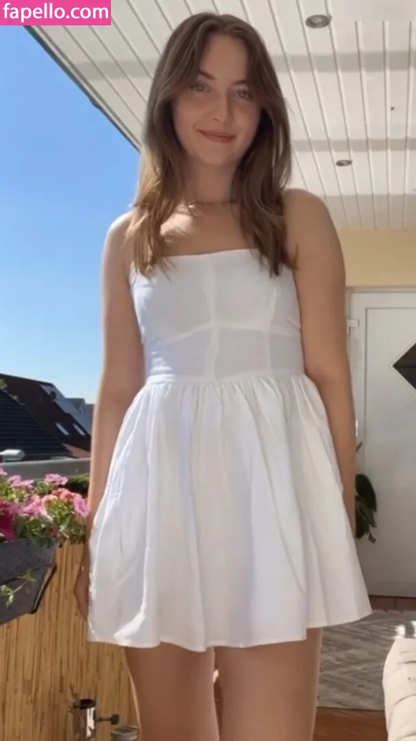 Christinexxe Onlyfans Photo Gallery 