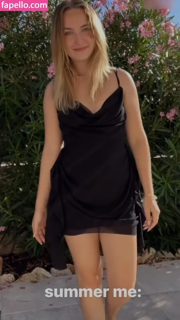 Christinexxe Onlyfans Photo Gallery 