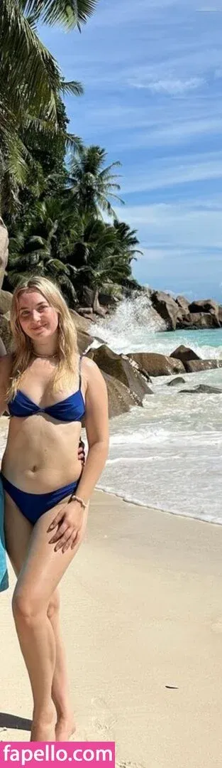 Christinexxe Onlyfans Photo Gallery 