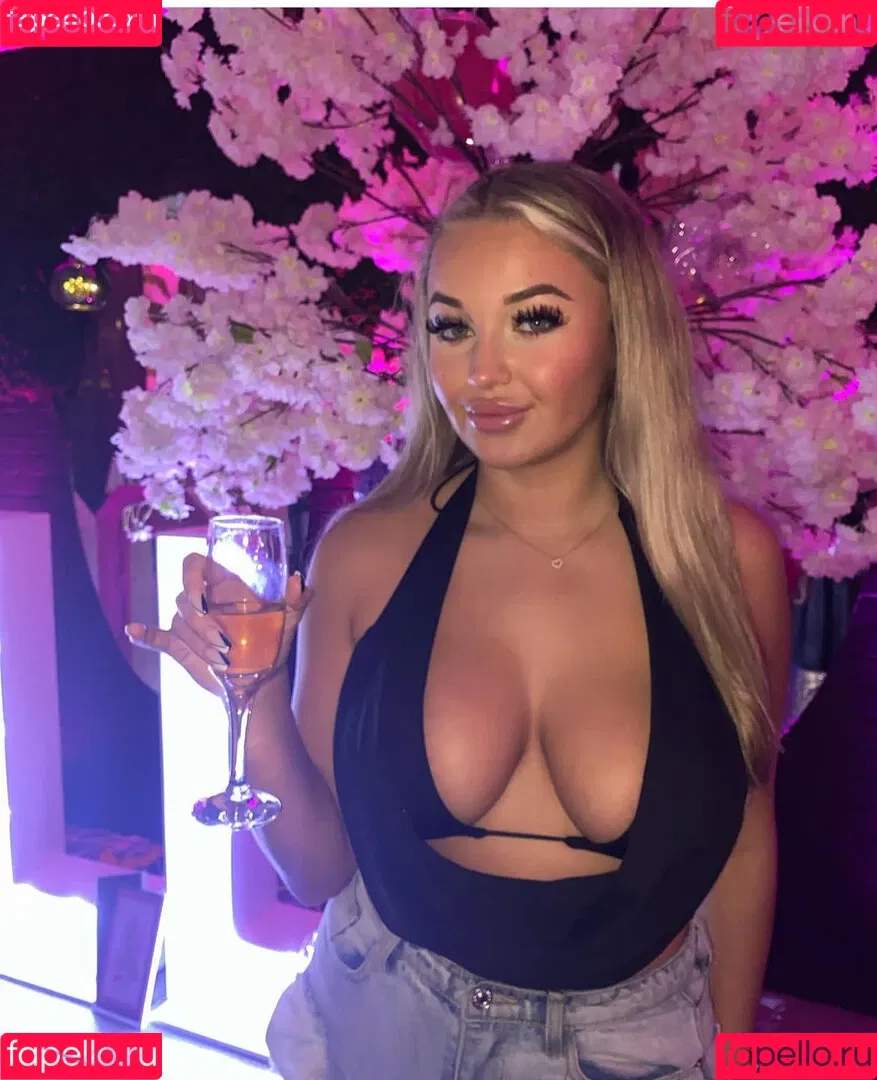 Tasha Moore Onlyfans Photo Gallery 