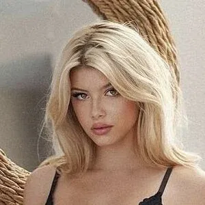 Gabi Ciamp Onlyfans Photo Gallery 