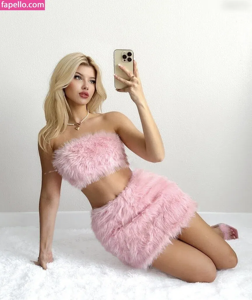 Gabi Ciamp Onlyfans Photo Gallery 