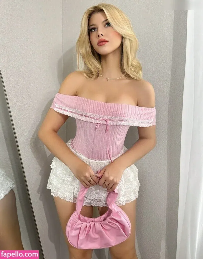 Gabi Ciamp Onlyfans Photo Gallery 