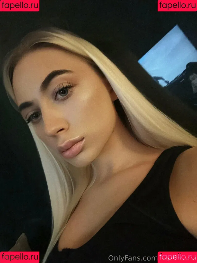lolaa_fansvip Onlyfans Photo Gallery 