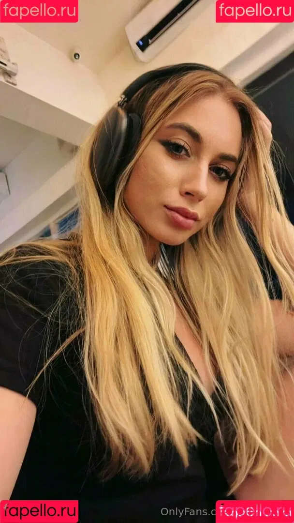 lolaa_fansvip Onlyfans Photo Gallery 