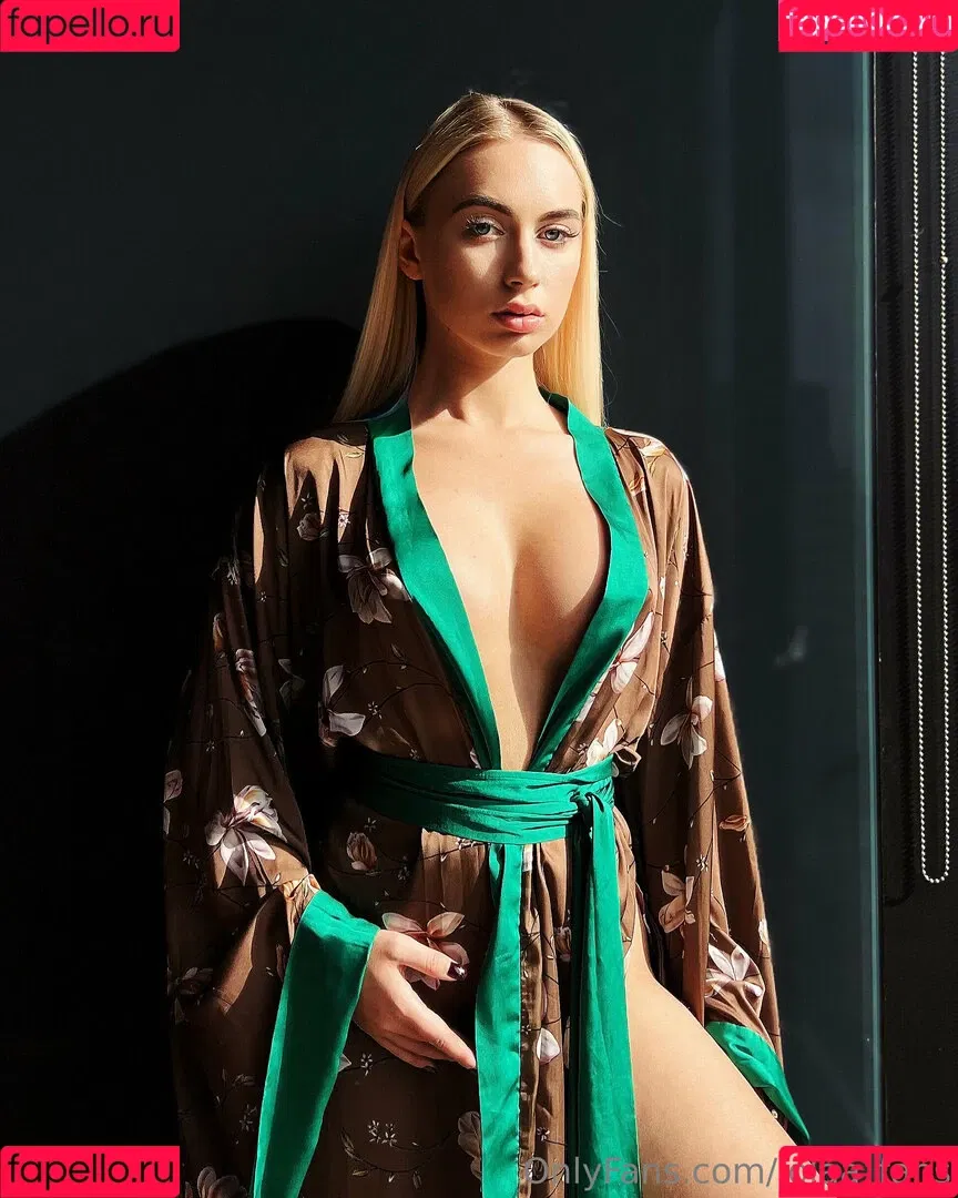 lolaa_fansvip Onlyfans Photo Gallery 