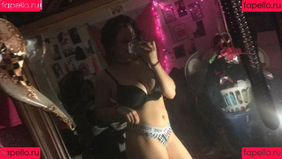 Thick Snapchat Slut Onlyfans Photo Gallery 