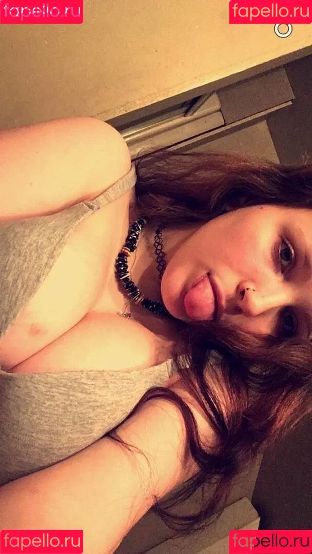 Thick Snapchat Slut Onlyfans Photo Gallery 