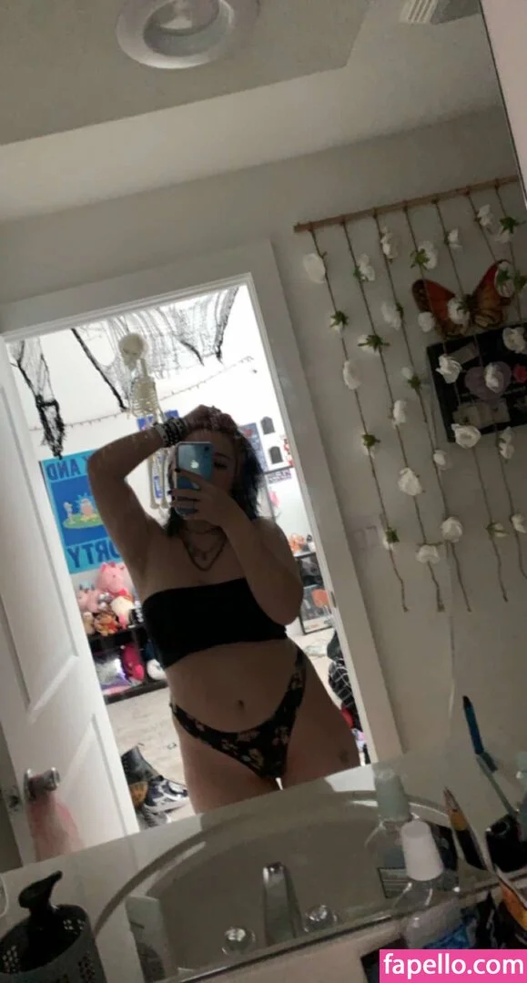 Thick Snapchat Slut Onlyfans Photo Gallery 