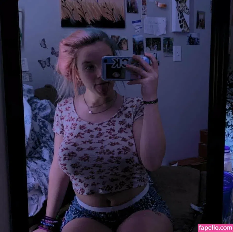 Thick Snapchat Slut Onlyfans Photo Gallery 