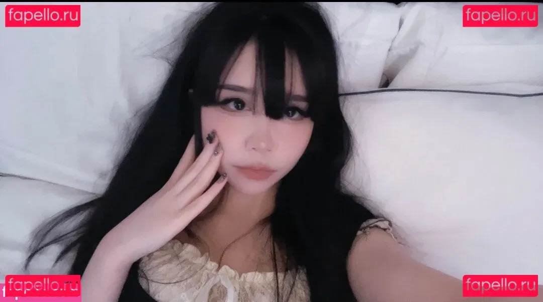 Strwbrryspit Onlyfans Photo Gallery 