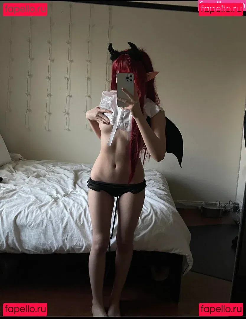 Strwbrryspit Onlyfans Photo Gallery 