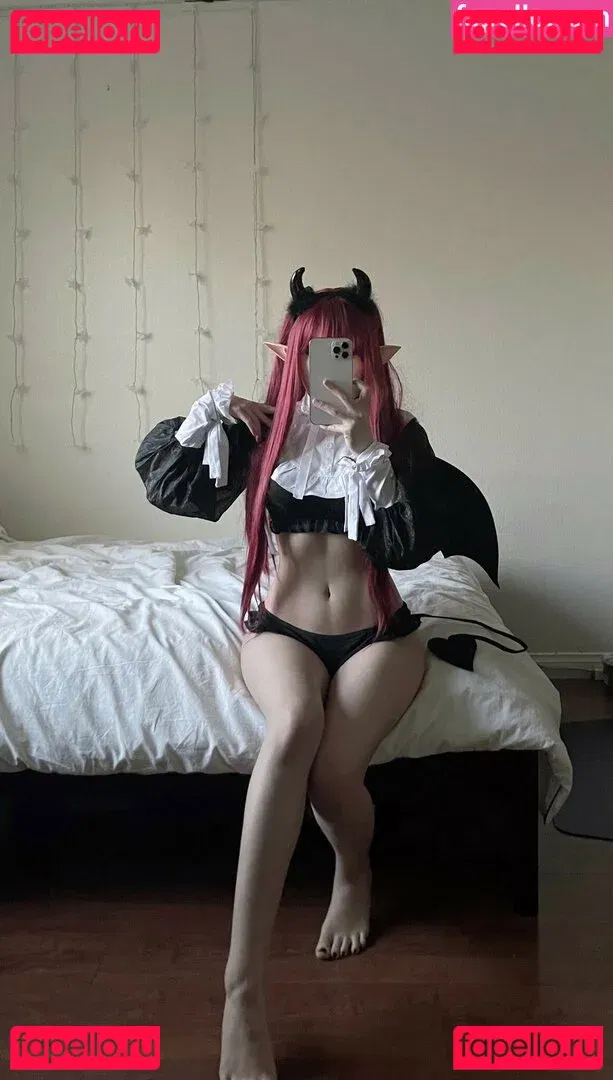 Strwbrryspit Onlyfans Photo Gallery 