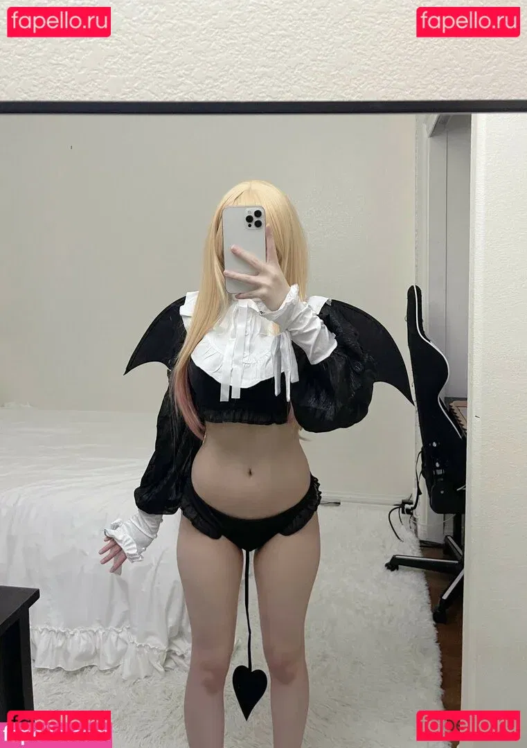 Strwbrryspit Onlyfans Photo Gallery 