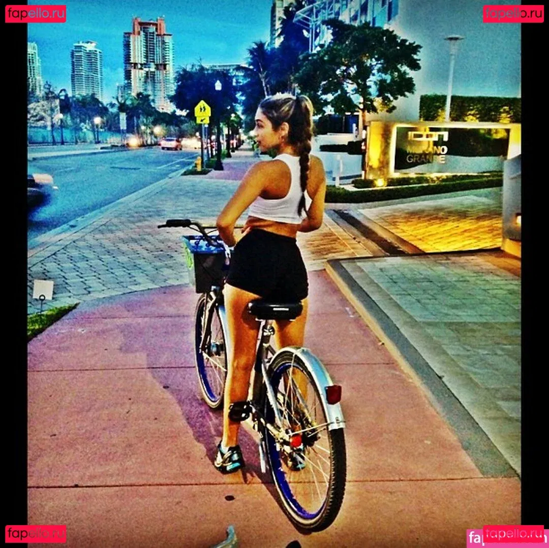 Candela Díaz Onlyfans Photo Gallery 