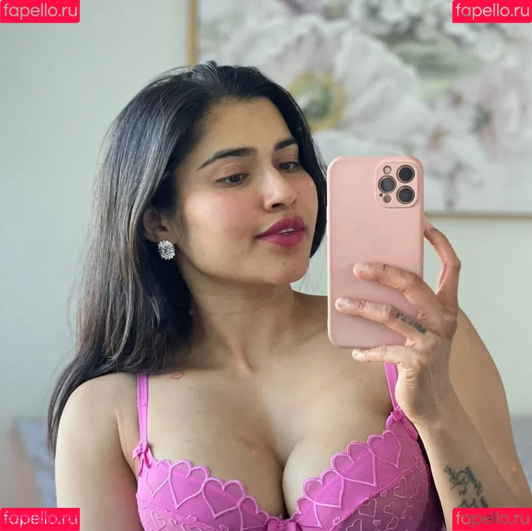 Ravina Patel Onlyfans Photo Gallery 