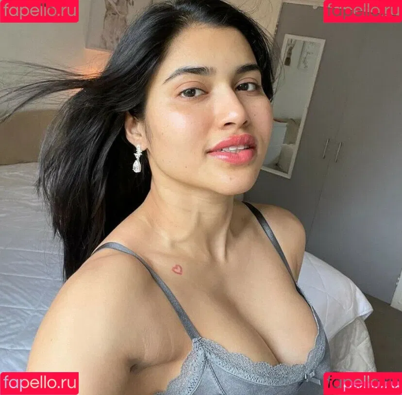 Ravina Patel Onlyfans Photo Gallery 