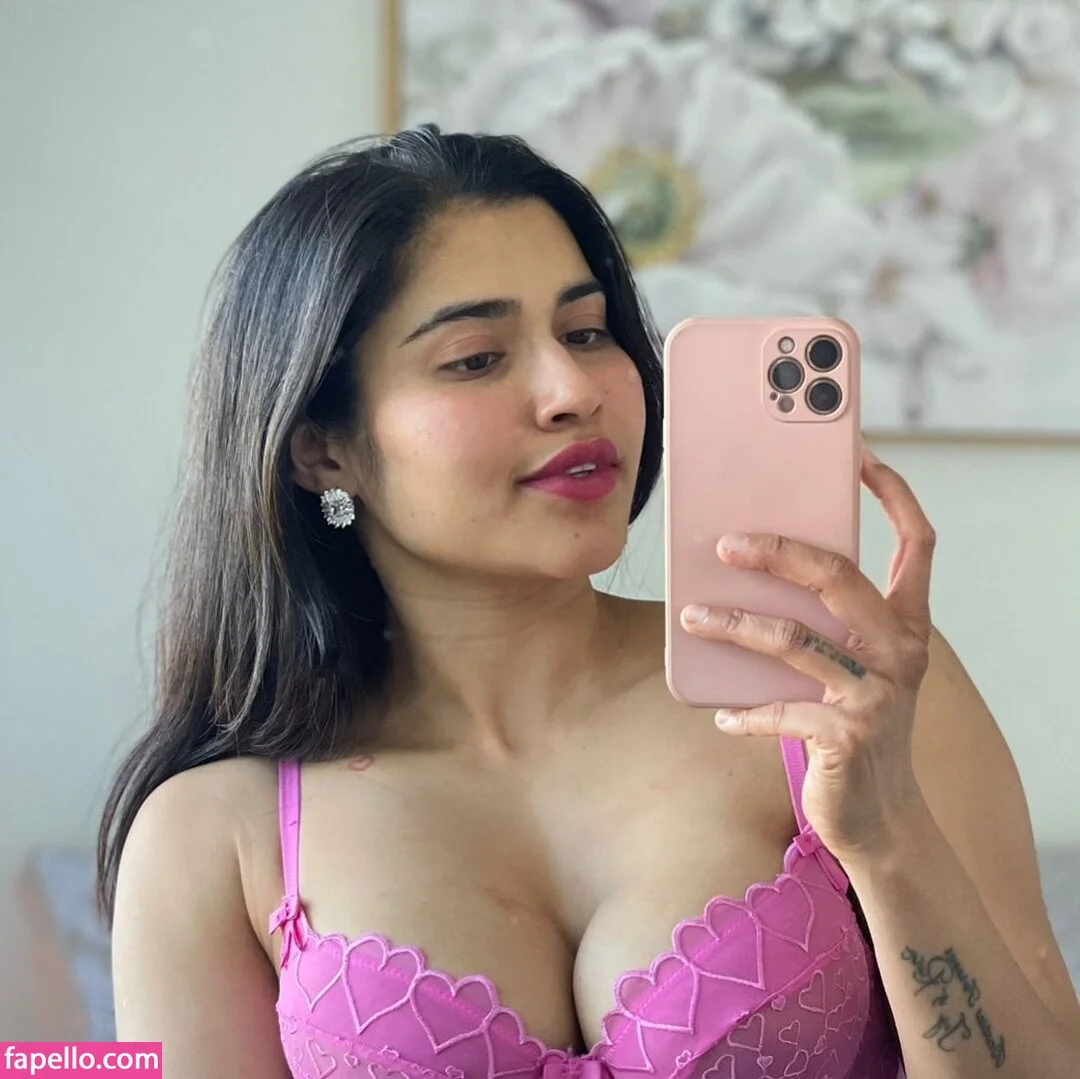 Ravina Patel Onlyfans Photo Gallery 