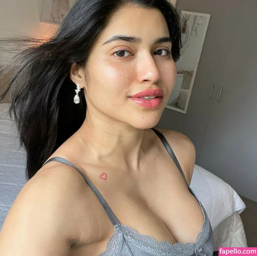 Ravina Patel Onlyfans Photo Gallery 