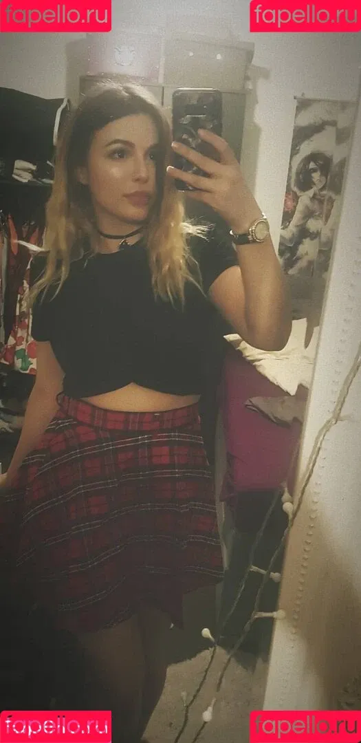 DonaSpock Onlyfans Photo Gallery 