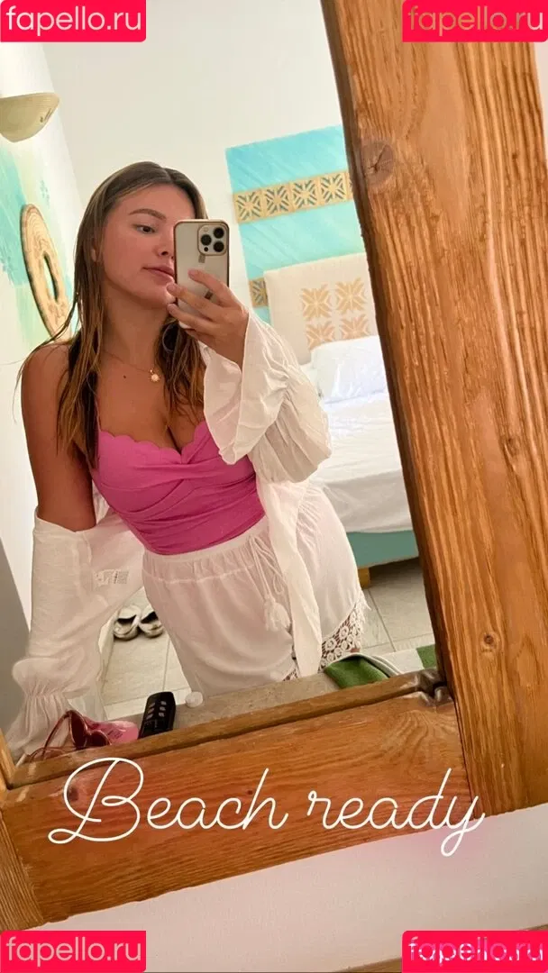 DonaSpock Onlyfans Photo Gallery 