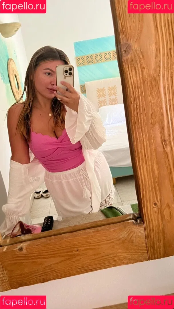DonaSpock Onlyfans Photo Gallery 