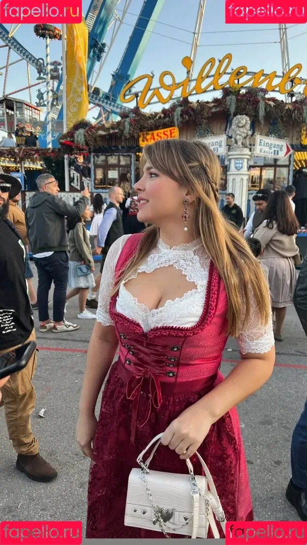 DonaSpock Onlyfans Photo Gallery 