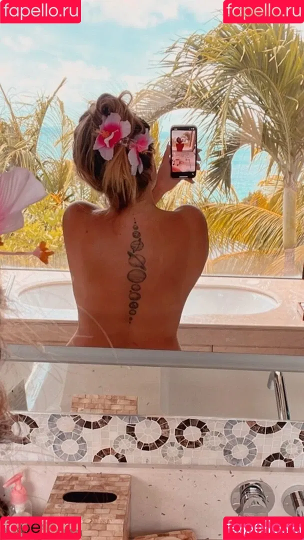 DonaSpock Onlyfans Photo Gallery 