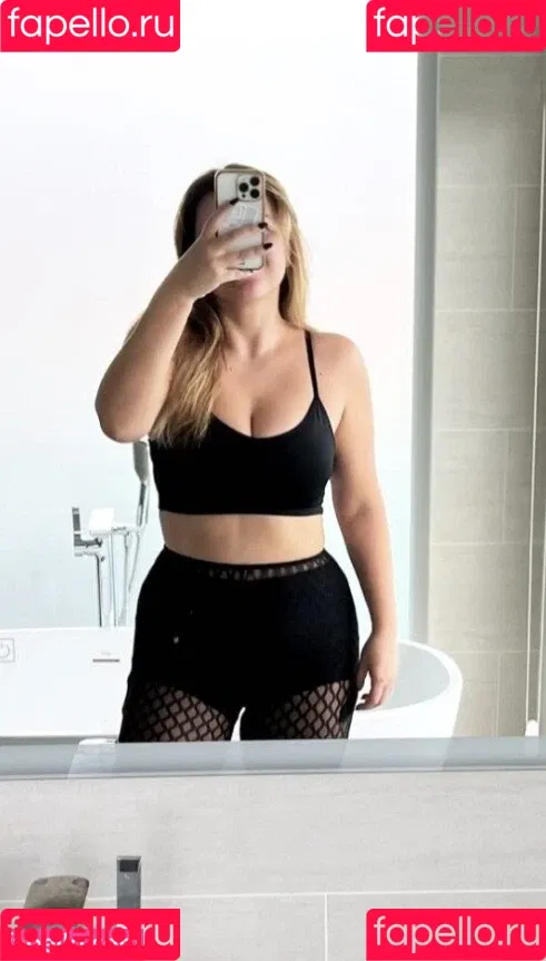 DonaSpock Onlyfans Photo Gallery 