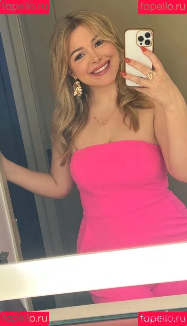 DonaSpock Onlyfans Photo Gallery 